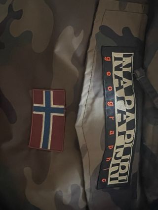 Chaqueta camuflaje Napapijri talla M