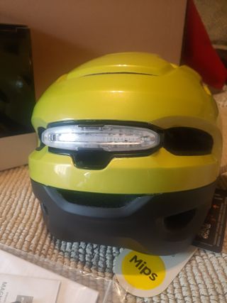 Casco MET Urbex MIPS Talla M. Tb tengo un L