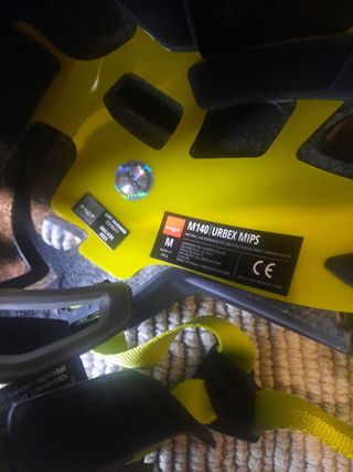 Casco MET Urbex MIPS Talla M. Tb tengo un L