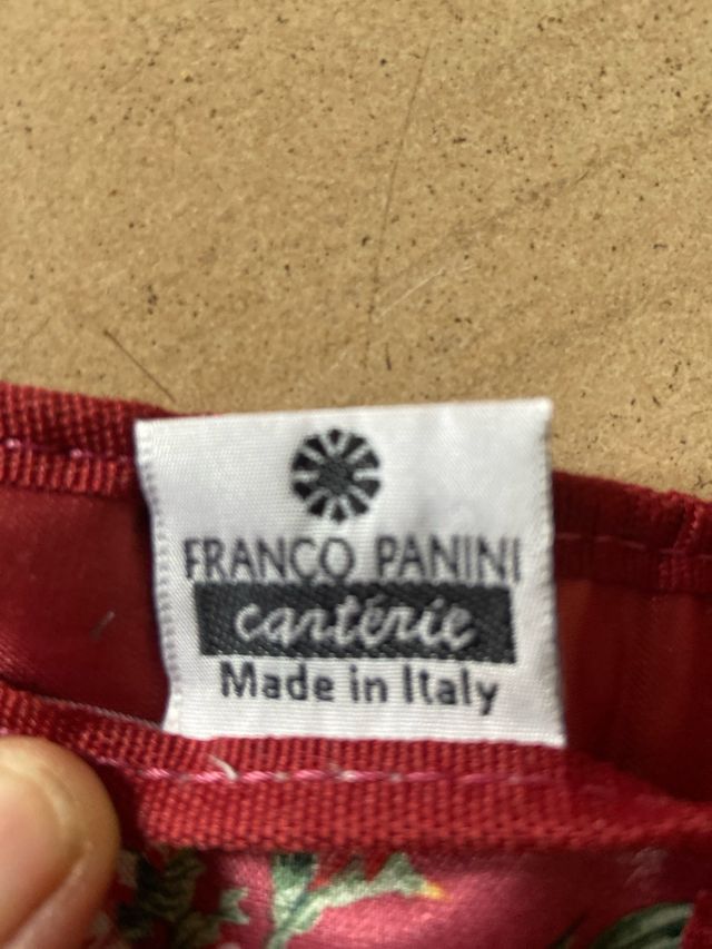 billetero de Moschino