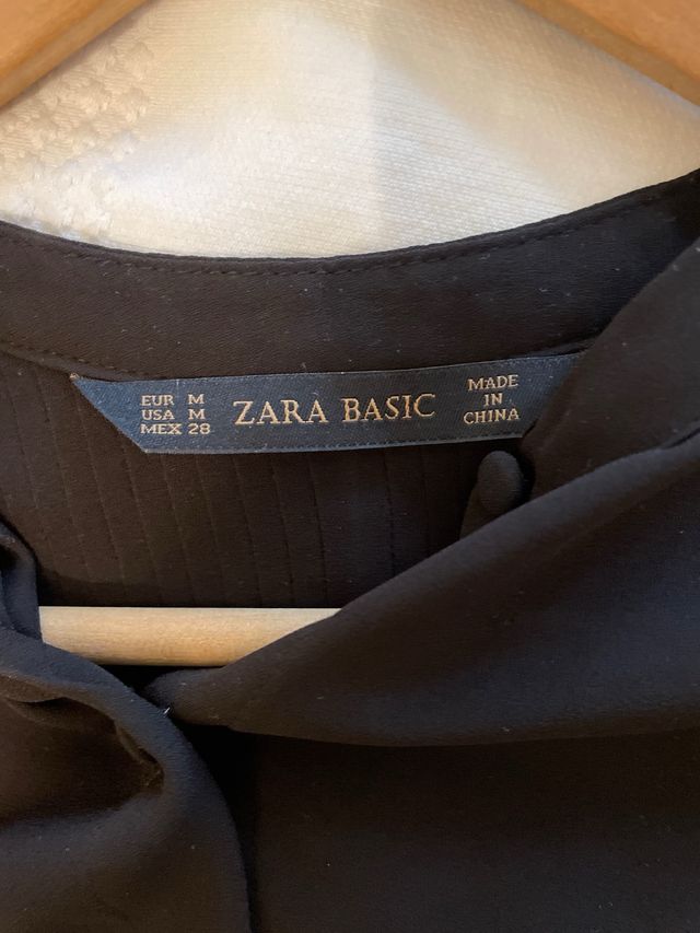 Camisa negra mujer cuello mao ZARA