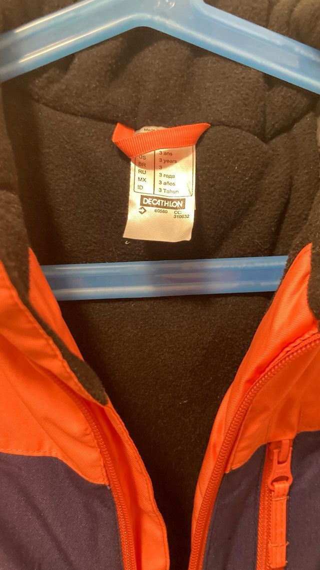 Mono niño nieve 3 años