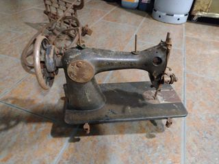 Maquina coser Alfa