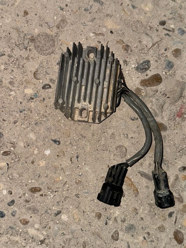 regulador de corriente polaris predator