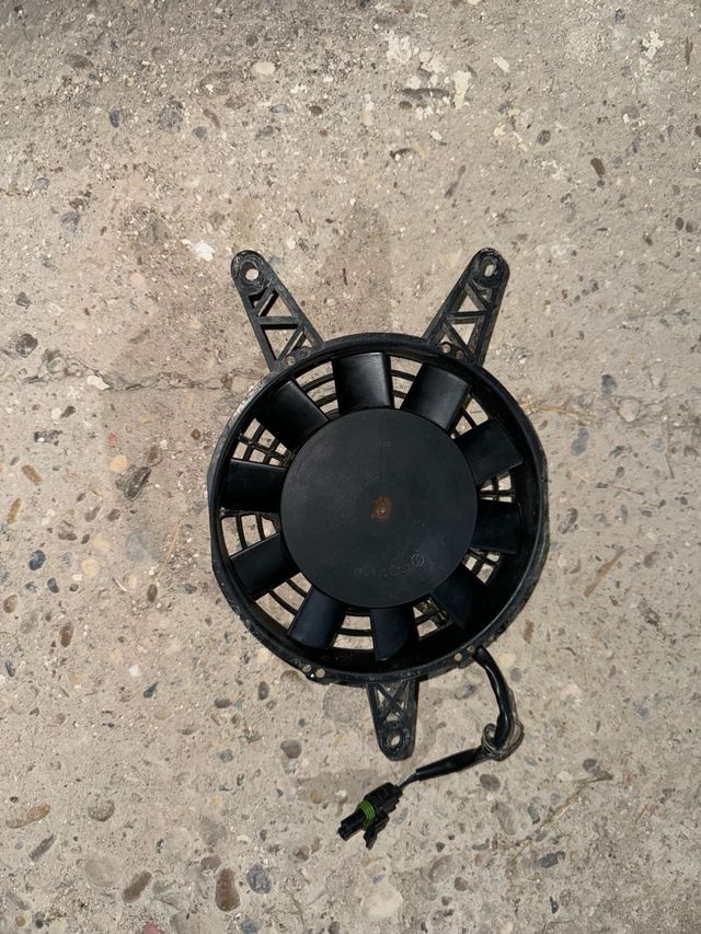 electro ventilador del radiador polaris predator