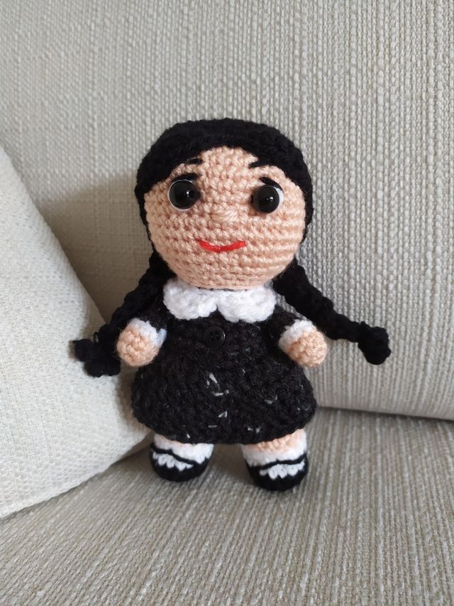 Mercoledì ADDAMS amigurumi.
