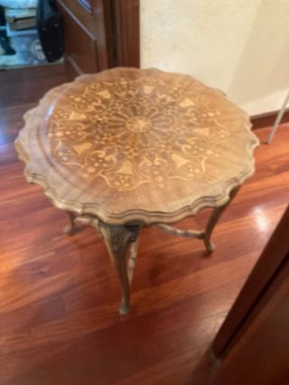 mesa auxiliar redonda