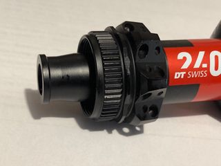 BUJE DT240 EXP 12x142 28 Radios Centerlock