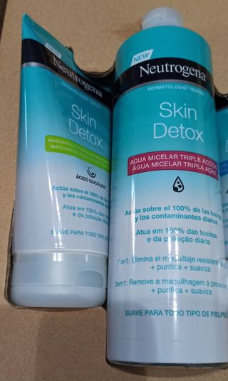 Mascarilla, agua micelar, exfoliante: NEUTROGENA!!