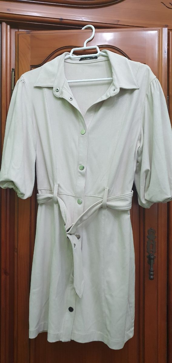 Vestido Bershka antelina beige