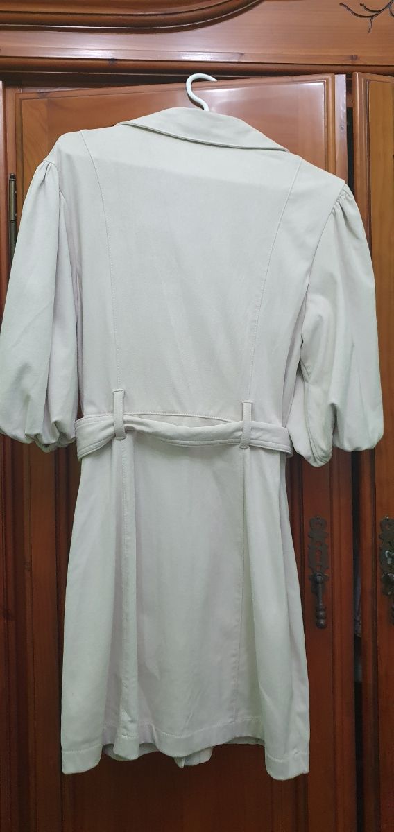 Vestido Bershka antelina beige