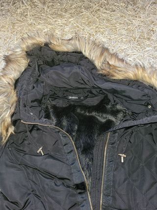 Abrigo mujer Stradivarius talla M
