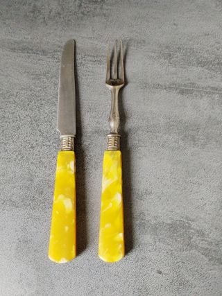Cubiertos de postre francés
