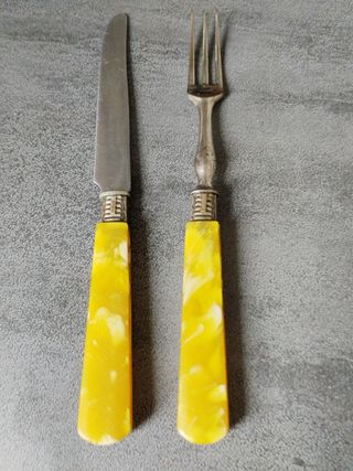 Cubiertos de postre francés