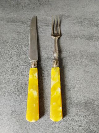 Cubiertos de postre francés