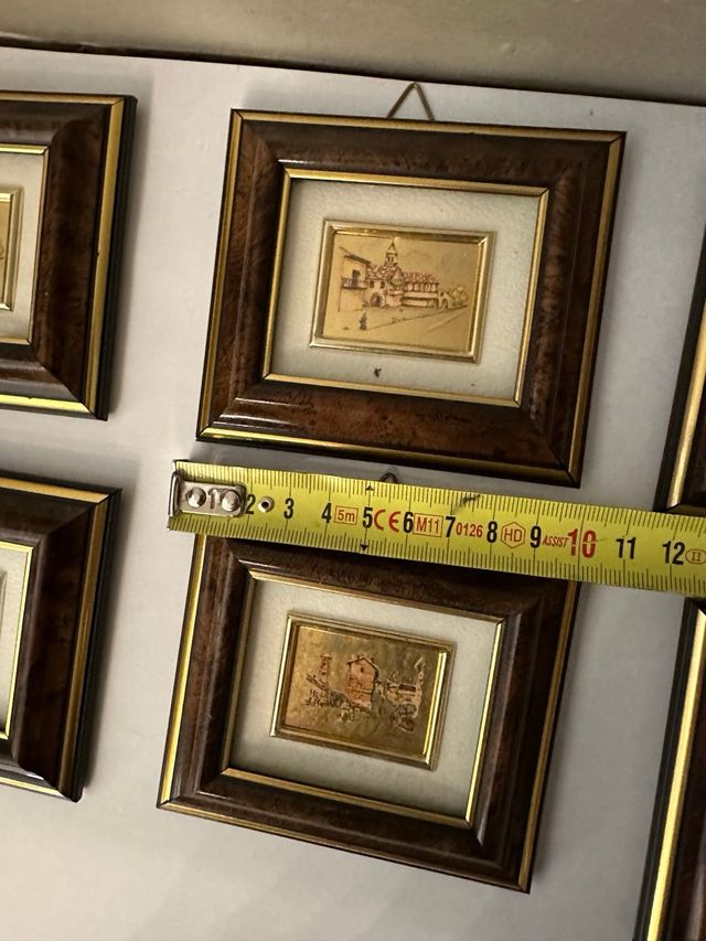 Nr10 quadretti doppio su lamina dorata.