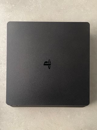 PlayStation 4 Slim