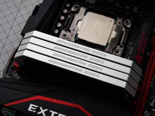 Corsair Dominator Platinum 8x8GB DDR4