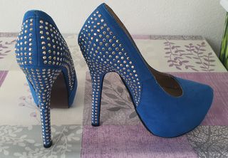 Zapatos azules tacón alto y plataforma