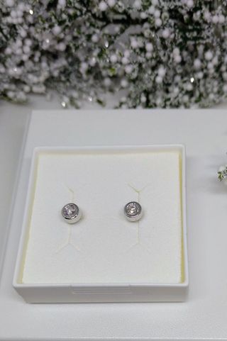 Pendientes oro blanco 750 mm., dormilonas diamante