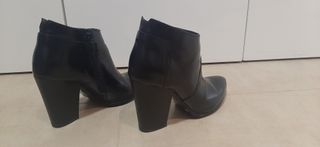 Botas tobilleras, negro-brillo de tacón alto, t37