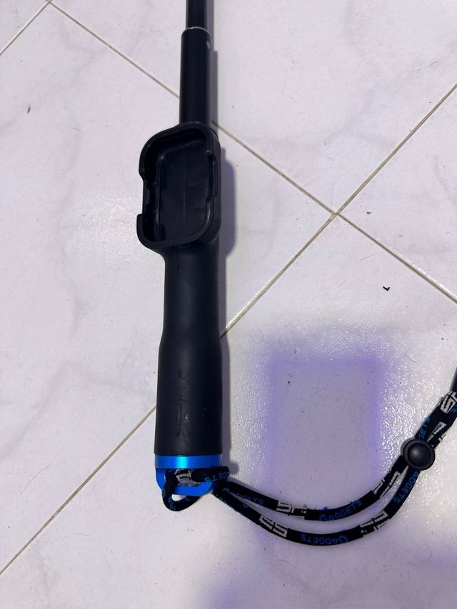 Palo selfi y arnes Gopro