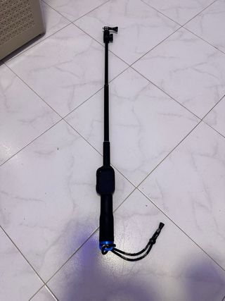 Palo selfi y arnes Gopro