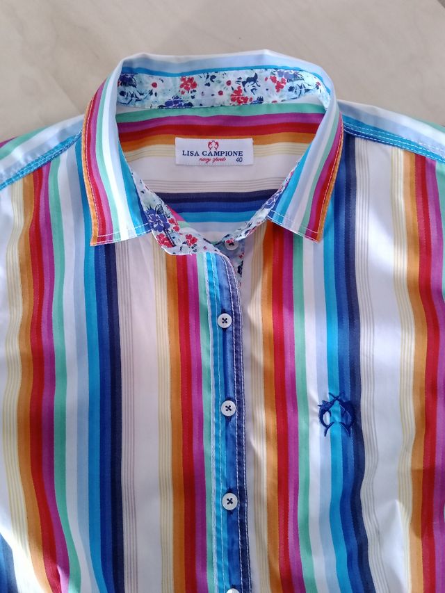 Sportliche Bluse von Lisa Campione