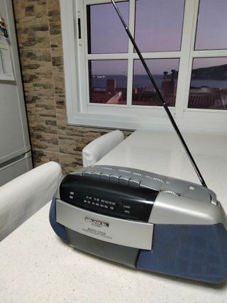 RADIO CASSETTE GRUNKEL