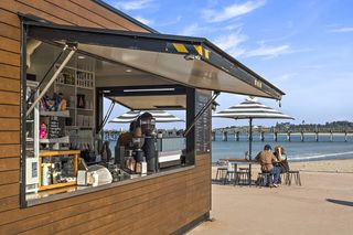 BAR CONTENEDOR