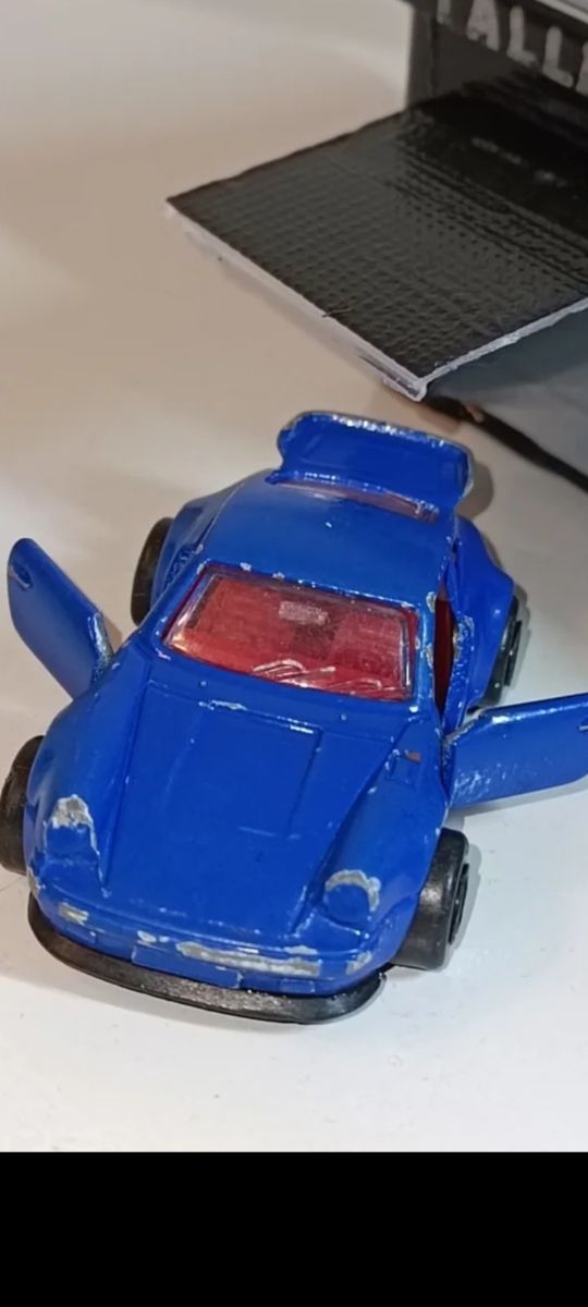 *PORSCHE 911 TURBO 1/64 MAJORETTE