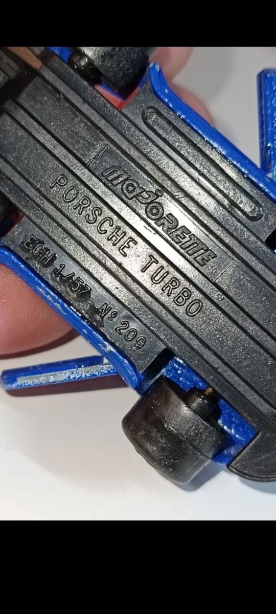*PORSCHE 911 TURBO 1/64 MAJORETTE