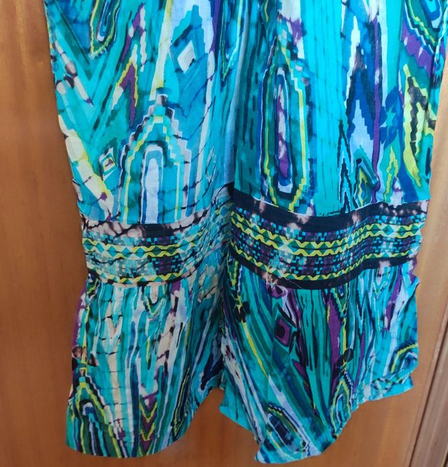 Vestido de tirantes en azules y lilas talla L