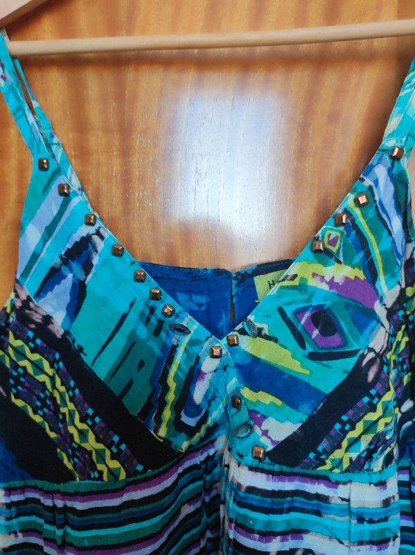 Vestido de tirantes en azules y lilas talla L