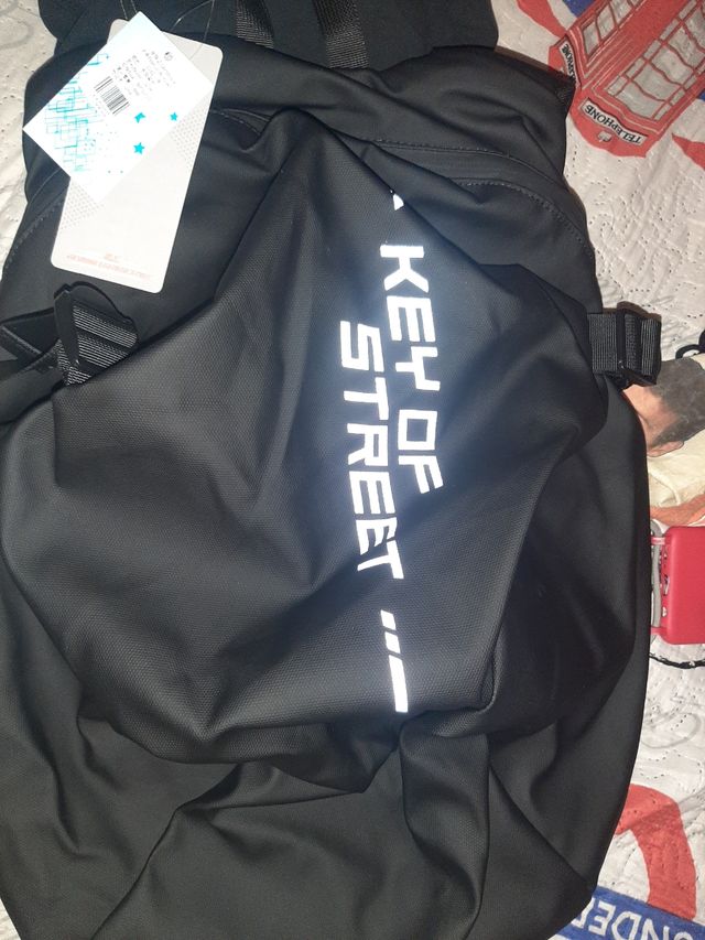 Mochila impermeable casco