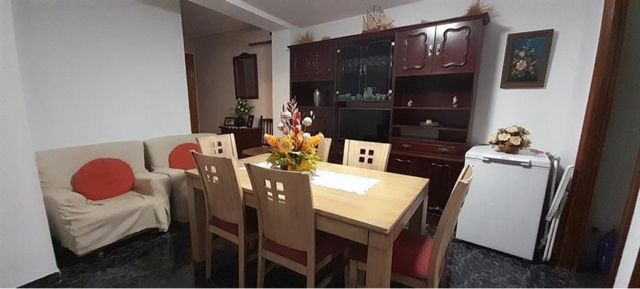 Casa en venta, precio negociable.