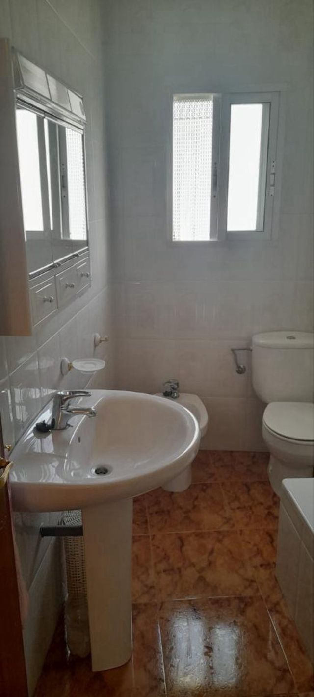 Casa en venta, precio negociable.