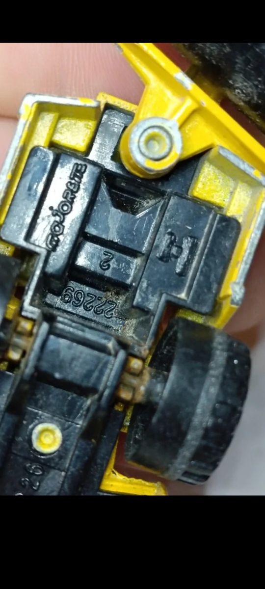 *MAQUINA APLANADORA MAJORETTE 1/64