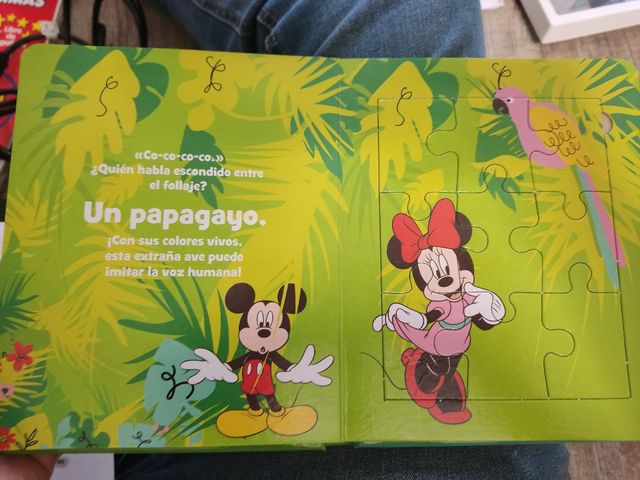 Puzzle libro de mickey y sus amigos