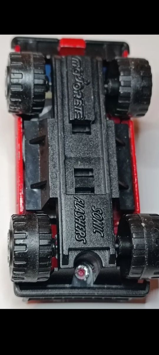 *TODOTERRENO SONIC FLASHERS MAJORETTE 1/64