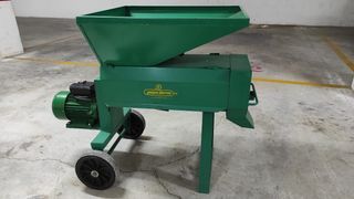 Peladora de almendras