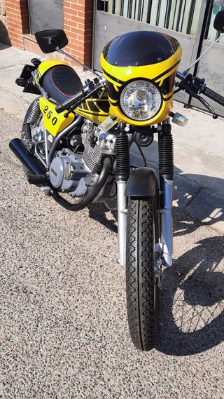 YAMAHA SR CAFE RACER