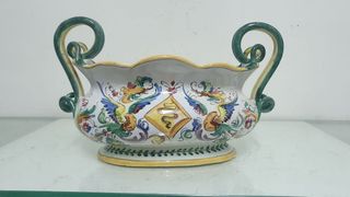 Porcelana Italiana decorada a mano.