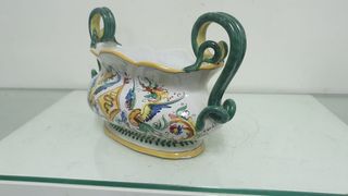 Porcelana Italiana decorada a mano.