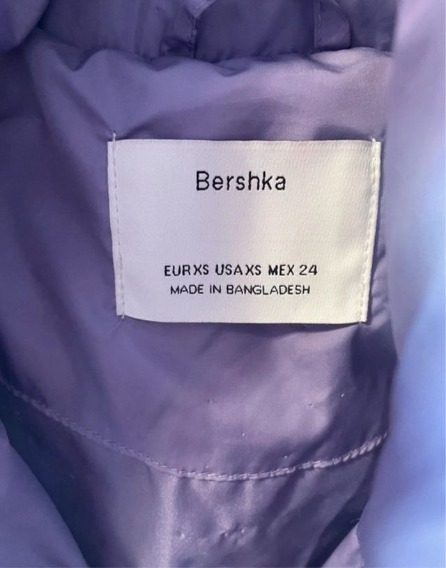 Plumífero lavanda del Bershka
