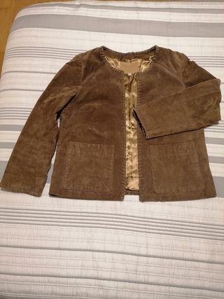 Chaquetilla de ante marrón