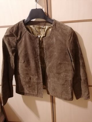 Chaquetilla de ante marrón
