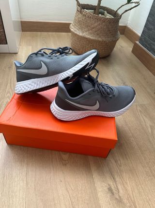 nike zapatillas ,talla 41 nuevas