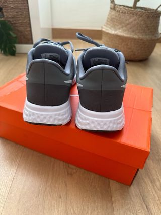 nike zapatillas ,talla 41 nuevas