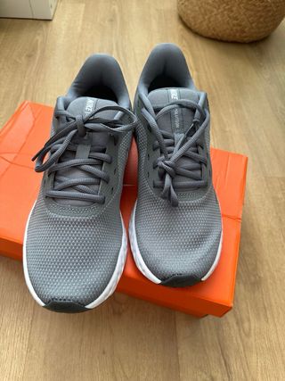 nike zapatillas ,talla 41 nuevas